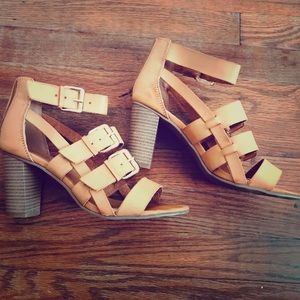 Strap wedges